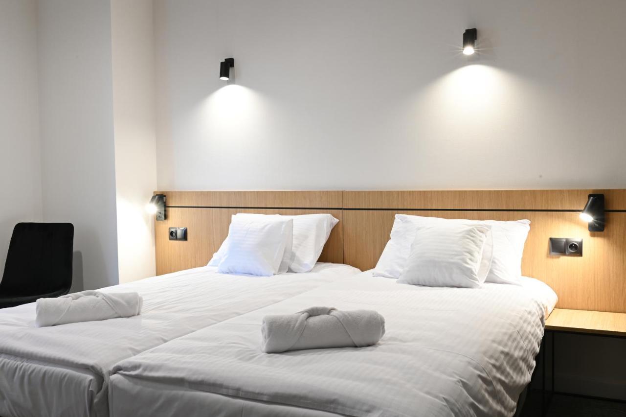 Hotel Parrot Рашин Экстерьер фото